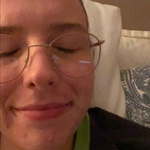 Meet your Posher, Brooke